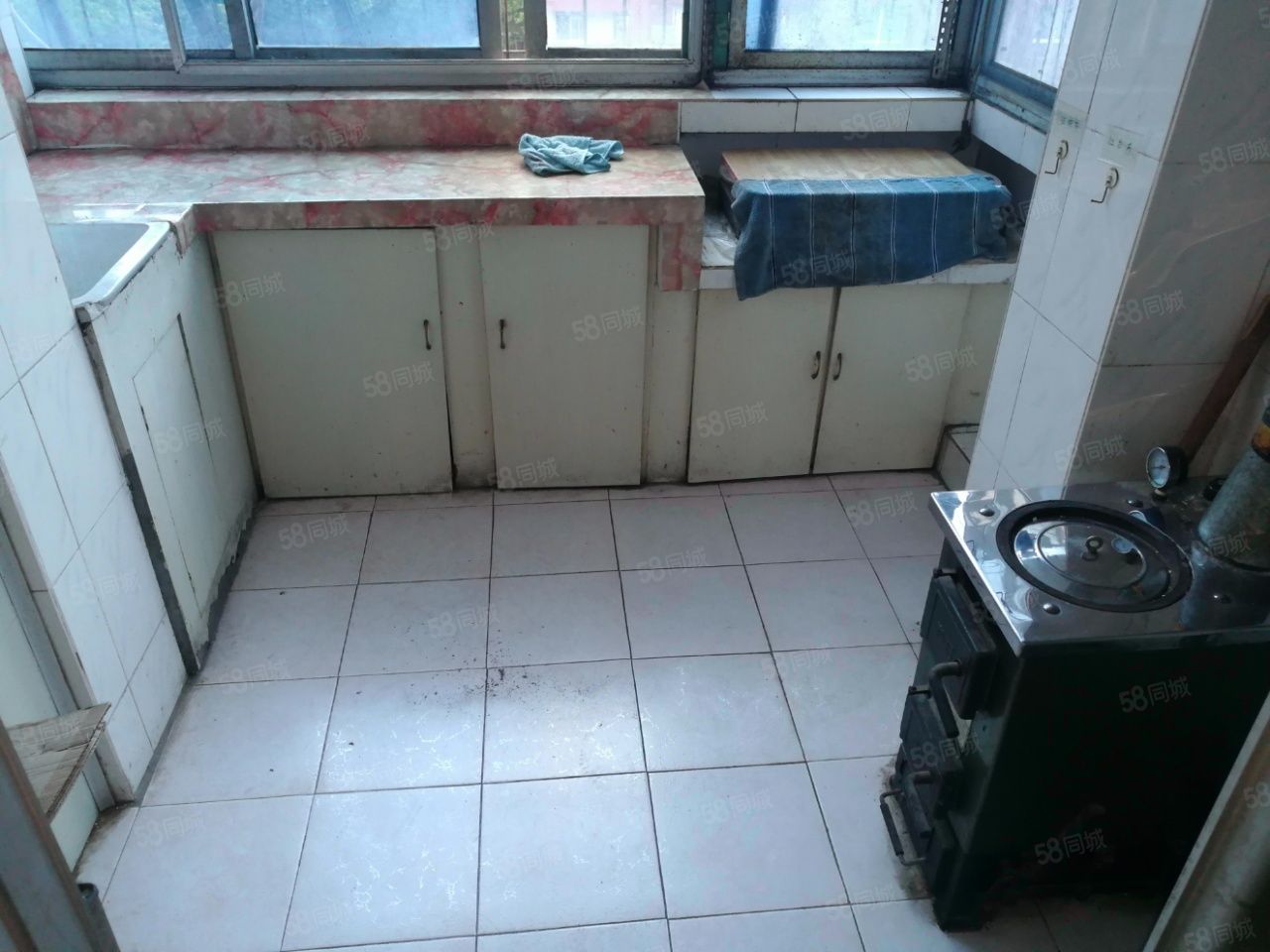李家村双地铁测绘路友谊小区装修空调淋浴器简单家具1300元