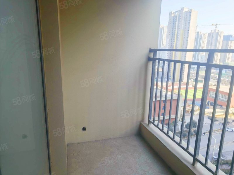 华洲城云顶刚需两居出行方便中间楼层有电梯板楼