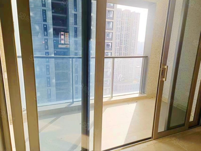 韩森寨电梯房交通便利双卫生间中间好楼层商业配套成熟